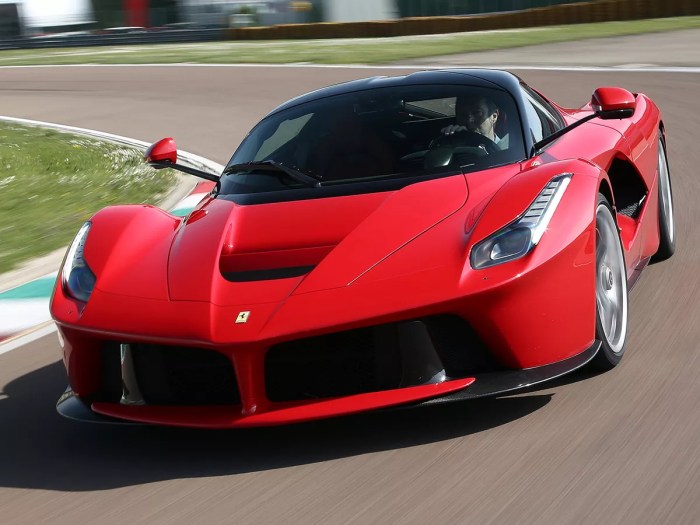 Única no Brasil, Ferrari avaliada em quase R$ 14 milhões vai pagar mais ... Ferrari 488 Novitec Performance Package